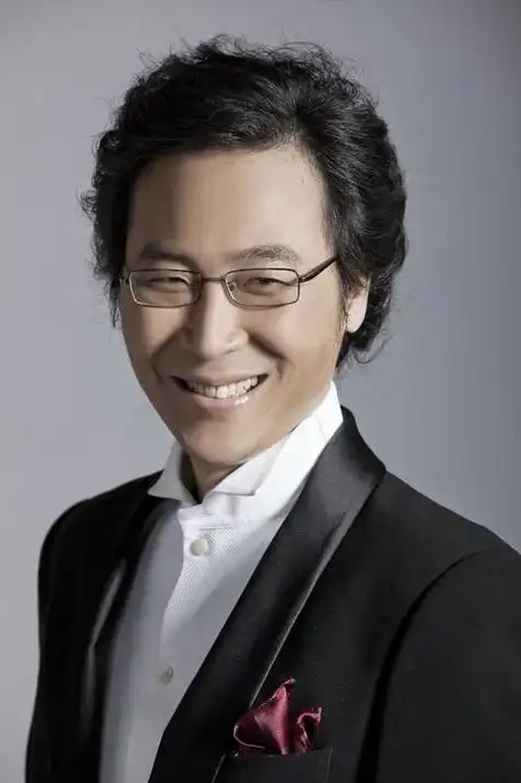 廖昌永想要把年迈的母亲接过来一起住妻子的话令廖昌永惊呆了