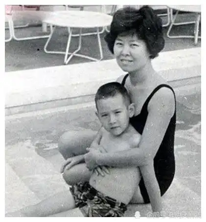 费翔妈妈毕丽娜亲手拆散儿子的姻缘我离婚影响了他的一生