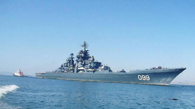 彼得大帝号核动力巡洋舰:能装备各型导弹近500枚,被称为"武库舰