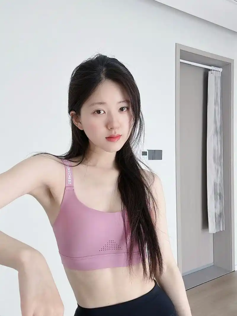 赵露思瑜伽服合集#赵露思# #瑜伽裤美女