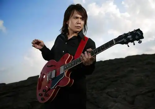 摇滚教父伍佰圣诞节来南昌亮嗓将少说话多唱歌图