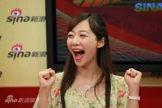 图文娱乐没有圈主创做客韩雪活泼大笑