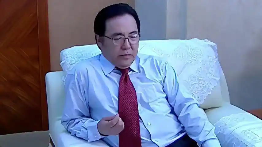 罪域:省领导看娄成就犯罪录像后,不管他多大背景,立即下令抓捕