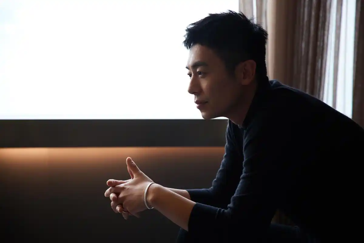 朱亚文带老婆上跑男全程牵手秀恩爱,网友:羡煞旁人!