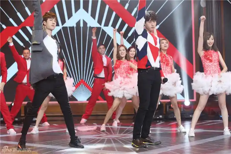 《天天向上》魏大勋肖央变大胃王 一脸享受!