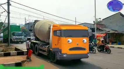 卡通工程车搞笑动画,搅拌车运输卡车的表情包,有没有你喜欢的呢