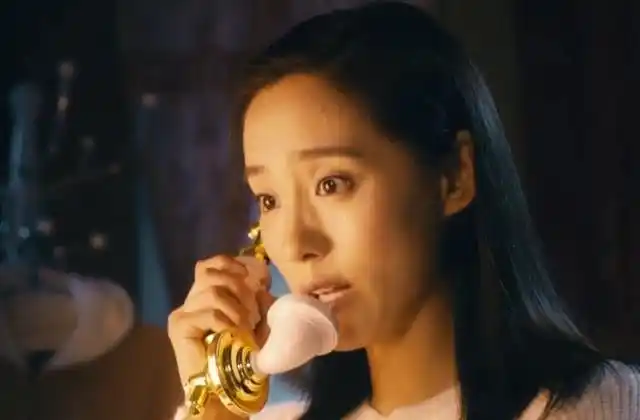 夏洛特烦恼袁华打电话时谁注意到他的动作难怪秋雅跟他分手