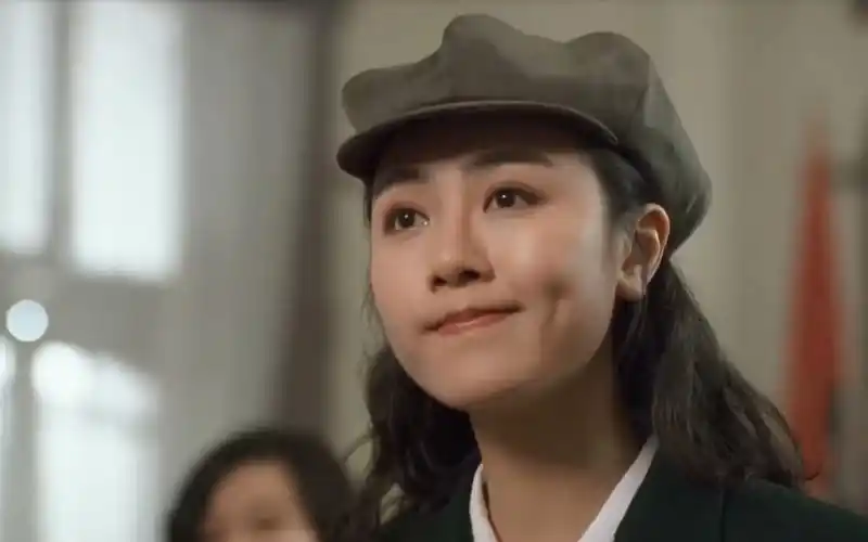 你可以永远相信早期香港的审美,被袁洁莹女神的颜值拿捏住了!