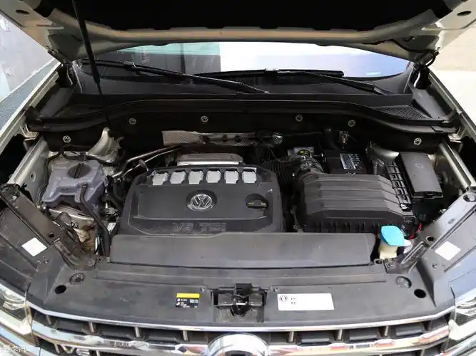 5t v6涡轮增压发动机,其最大功率为220kw(299ps)/6000rpm,峰值扭矩