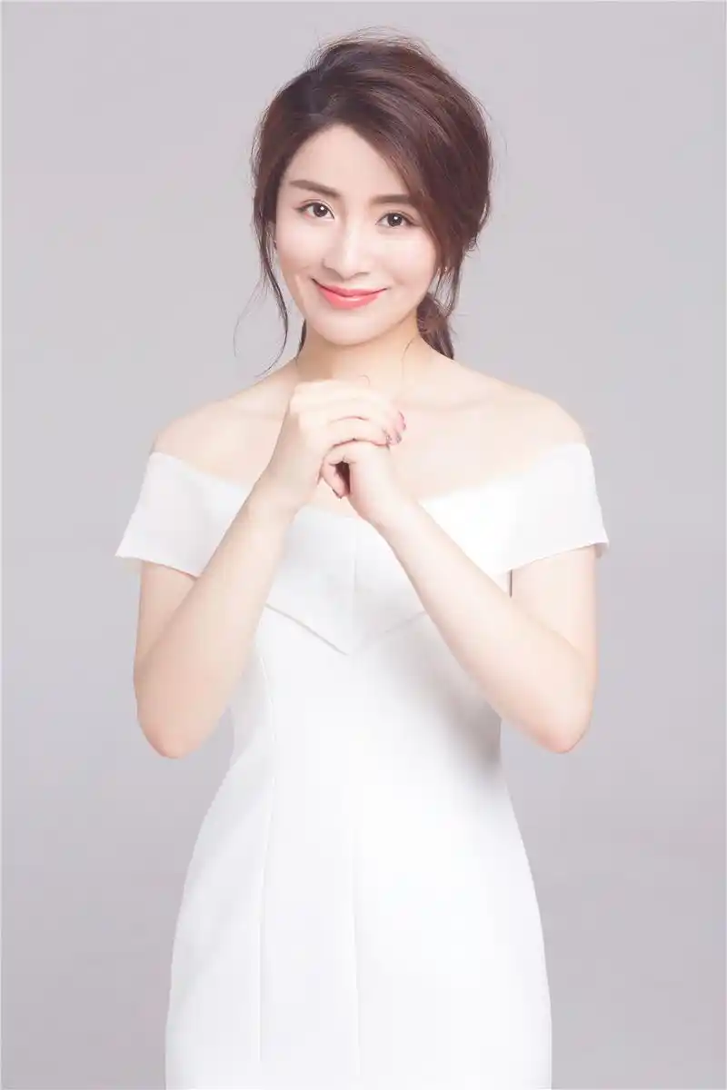 刘庭羽魅力动人