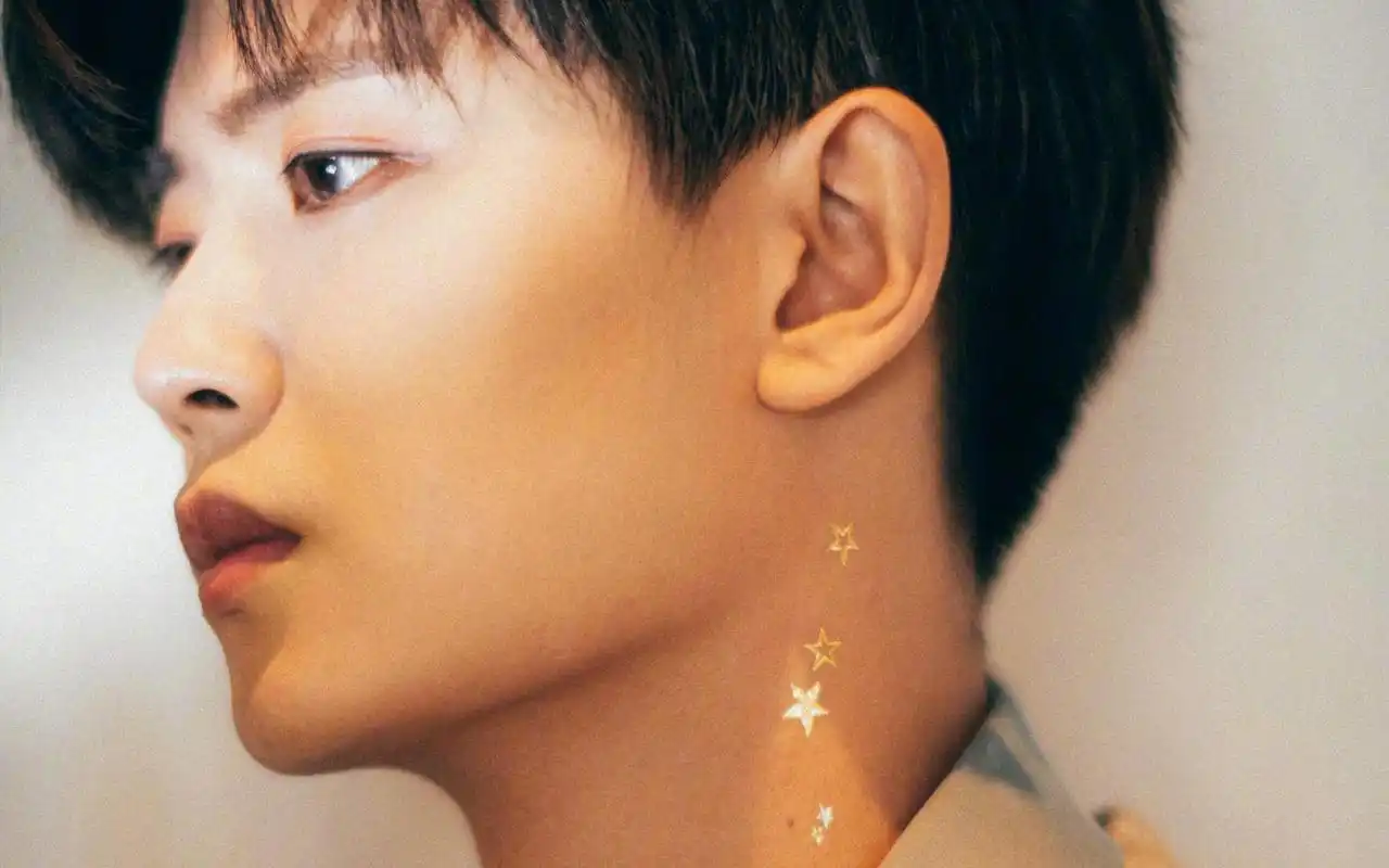 任嘉伦星星贴纸时尚中国风套装迷人写真,大陆明星-回车桌面