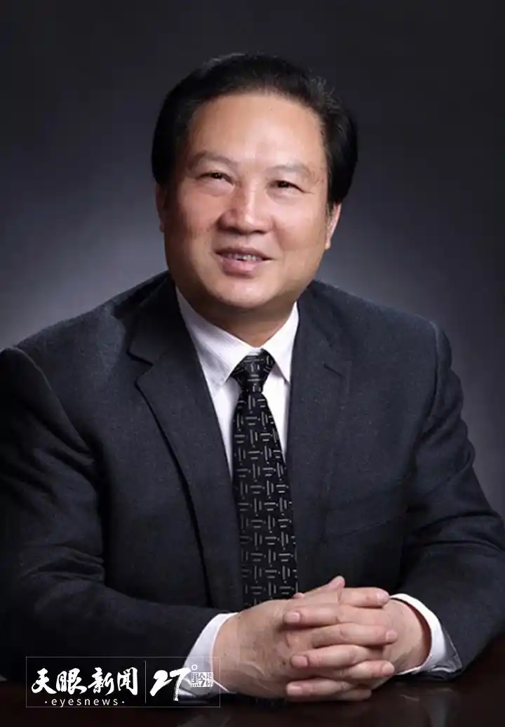 名家名人看贵州杜兴成从自卑到自豪到自信再到纵情歌唱