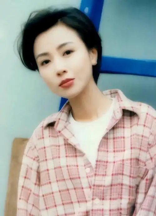 能驾驭得了"短发"的女星,只服这10位,热巴等人就别硬上弓了