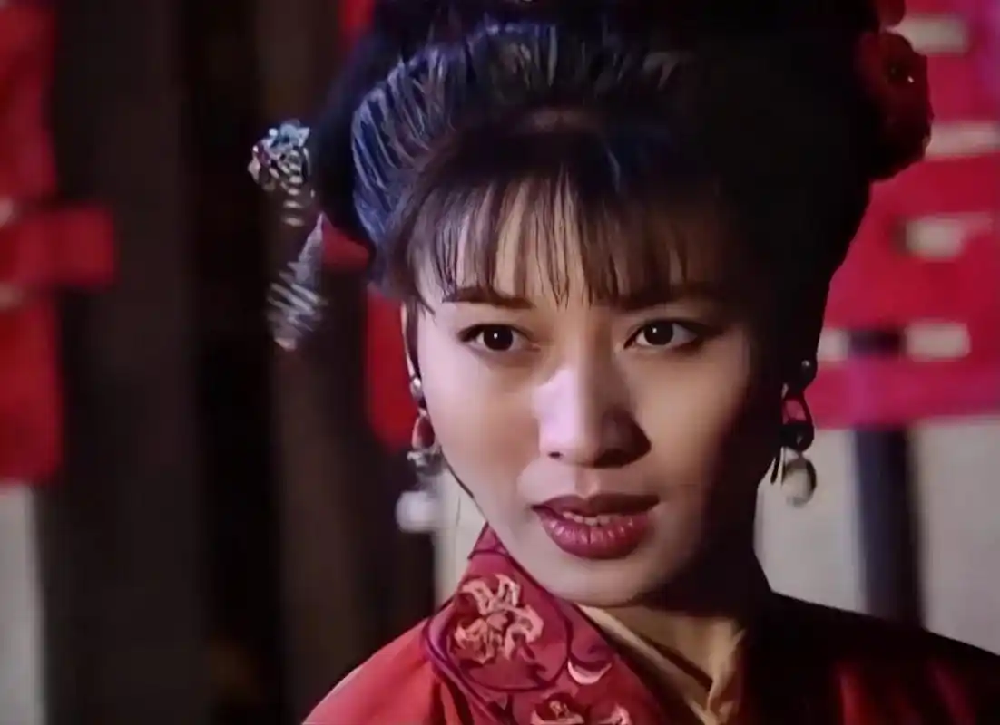 扈三娘条儿正人美,家庭好,身手更是飒