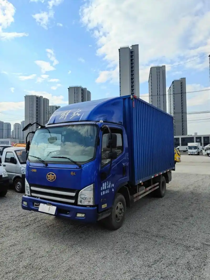 一汽解放4.2米厢式货车 2017年6月份上牌的一汽解放啊4.