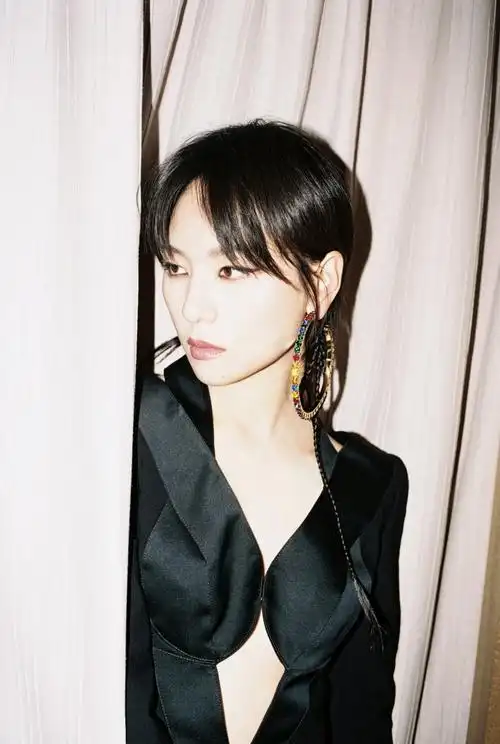 周笔畅加入乘风破浪的姐姐2粉丝怀旧应援引关注