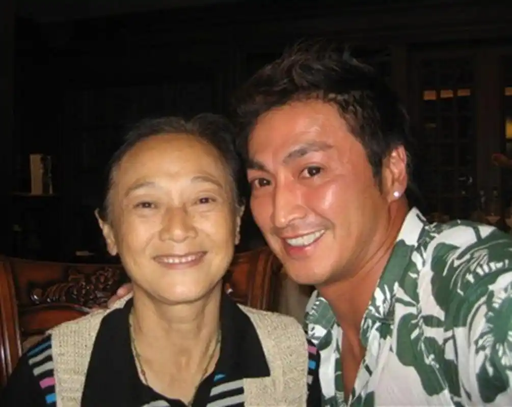 通知书(病危),她死之前最大的愿望就是能够和董今狐能够真正在一起