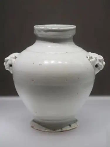 元卵白釉双耳罐景德镇中国陶瓷博物馆藏