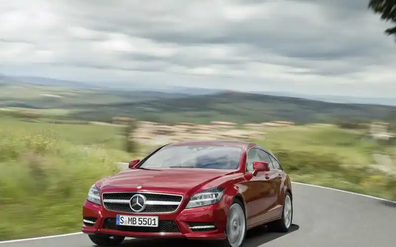 奔驰cls级猎装版汽车壁纸,喜新厌旧是人的天性,让你常年累月的看着同