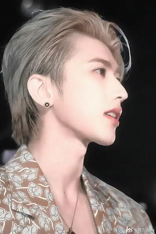 #蔡徐坤范思哲全球品牌代言人# cxk #蔡徐坤新歌