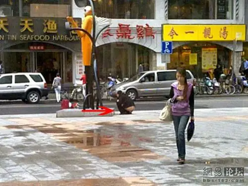 羞煞人:在《世博会》瑞士馆大厅当众拉屎 - 虎言虎语 - 秋天大猫