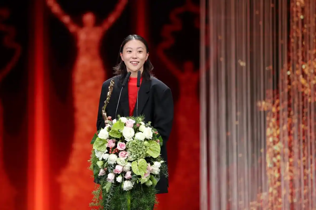 窦靖童获"天坛奖"最佳女配,《流浪地球》获最佳视效