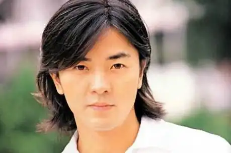 事实证明,57岁隐居日本的郑伊健蒙嘉慧夫妇,早已选择另一种人生