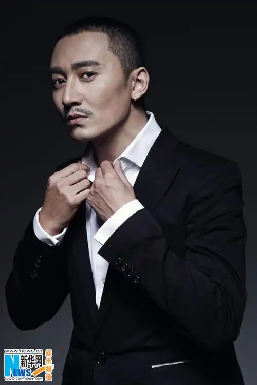 高清:陈昊黑白写真曝光 魅惑绅士彰显型男本色(组图)