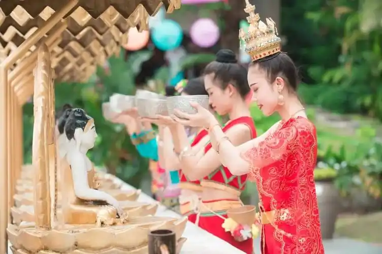 在深圳锦绣中华就能打卡西双版纳的民俗美傣族浴佛节今天开启