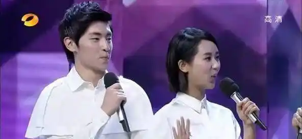 只是,邓伦和杨紫两个人之间已经明确的表明了,都是兄弟.哈哈哈哈.