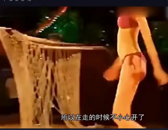 央视女神马凡舒走秀泳裤意外滑落淡定从容不在乎别人看