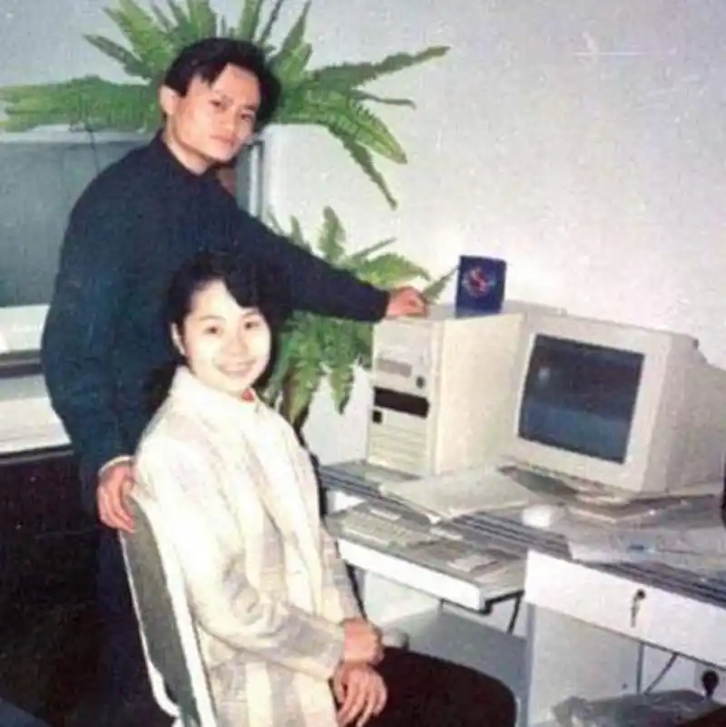 马化腾,马云的老婆是什么样——富豪原配太太之大陆篇