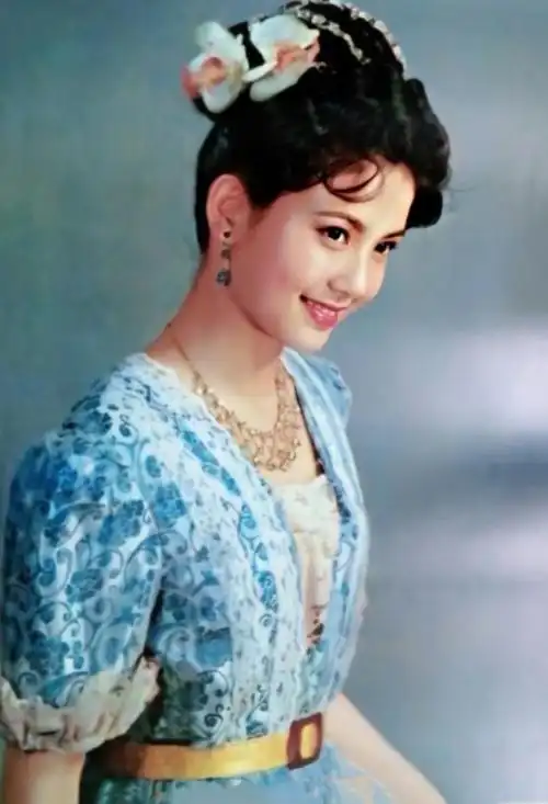 年轻时的陶慧敏,可真是秀外慧中,美腻了