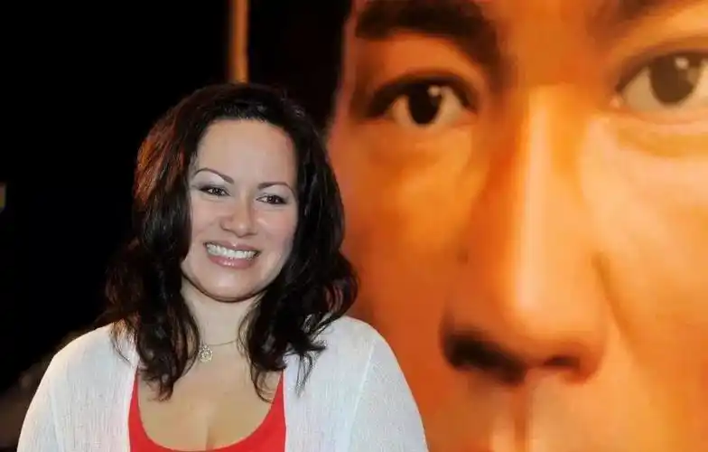 李小龙去世48年了儿子28岁时离奇早逝唯一的女儿现在怎样了