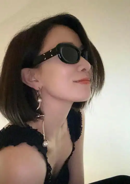 佘诗曼曾因不愿剪短发差点与好剧失之交臂,拍戏留下永久创伤