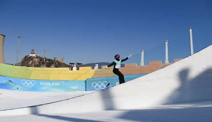 自由式滑雪——谷爱凌夺得女子大跳台冠军-齐鲁晚报网