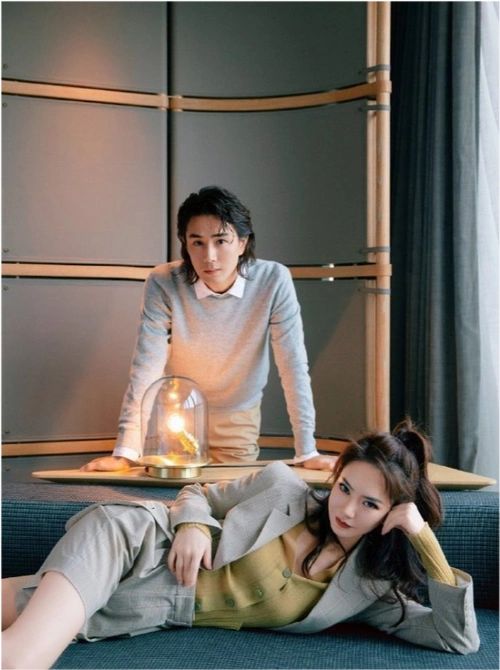 戚薇辟谣与李承铉离婚还自曝二人常在厕所约会