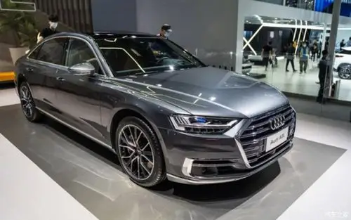 【爱车就来拍】静静的欣赏2021款全新奥迪a8l带给我们的视觉冲击