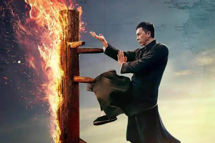 《叶问4》《肥龙过江》正在热播中,甄子丹从默默无闻到如今功夫电影