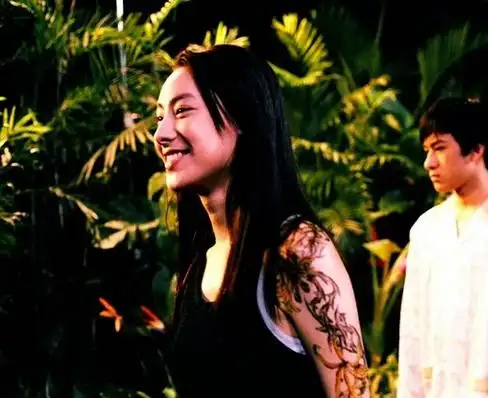 彼岸花, 刺青>剧照,梁洛施