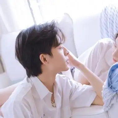 2021很干净适合夏季的情侣头像