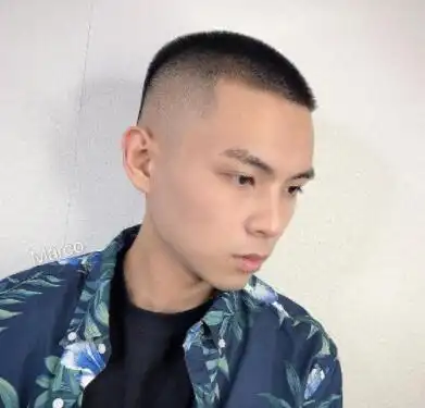 寸头有好多种,包括圆头寸,毛寸,平板村等,今天小编就带大家来具体看一