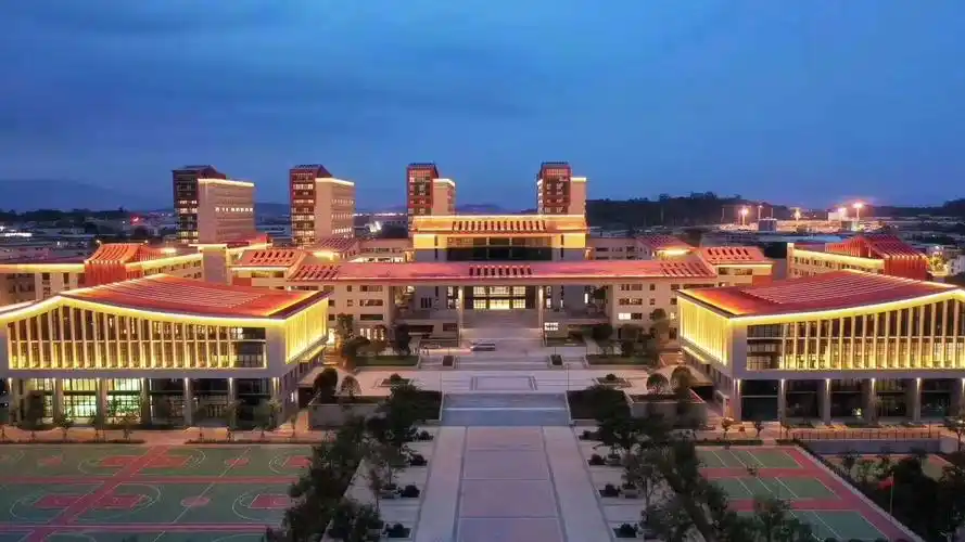 关于第二届全国文明校园候选名单的公示