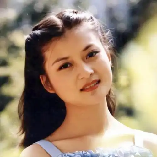 歌手朱晓琳走红背后有艰辛15岁爆红21岁隐退55岁仍未婚