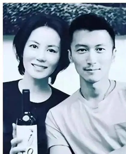 王菲谢霆锋终于在一起网友惊呼突然宣布波折恋人终成眷属