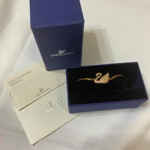 出swarovski天鹅手链手镯