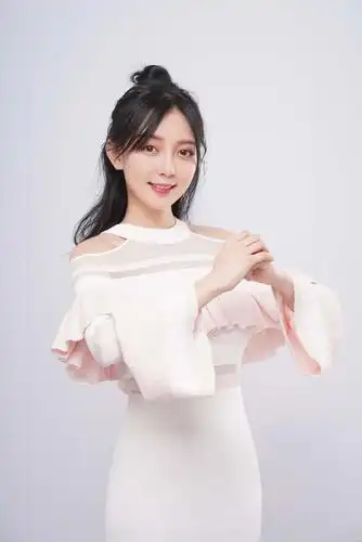 汪小敏倾情献唱电视剧都挺好插曲