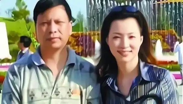 "央视一姐"董卿,没想到我的婚姻还是让父母操够了心