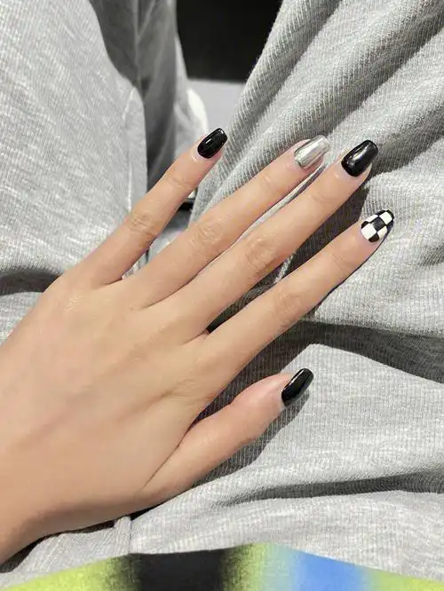 棋盘格美甲方形指甲款式分享