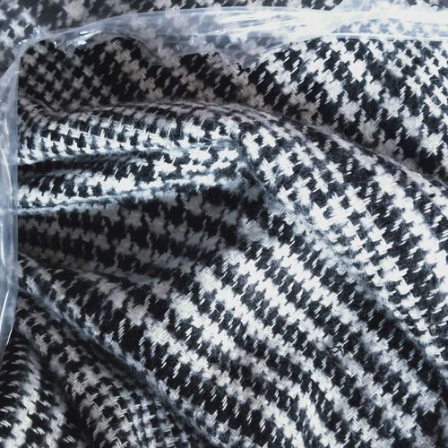 精纺粗纺混纺面料经典黑白千鸟格双面磨毛布料小香风时装装饰材质